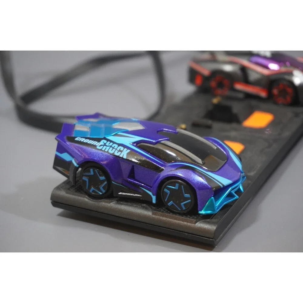 2x Anki Overdrive Cars Ground Shock & Skull & 4-Car Charger